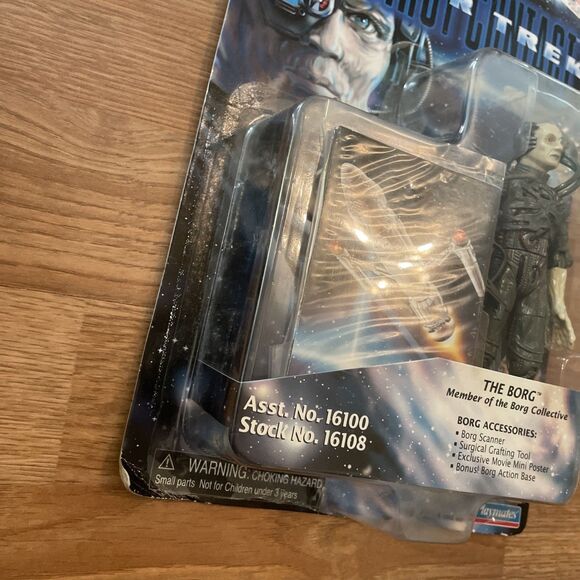 Star Trek First Contact The Borg Action Figure 1996 Playmates 16108 NIP! NEW - Picture 3 of 8